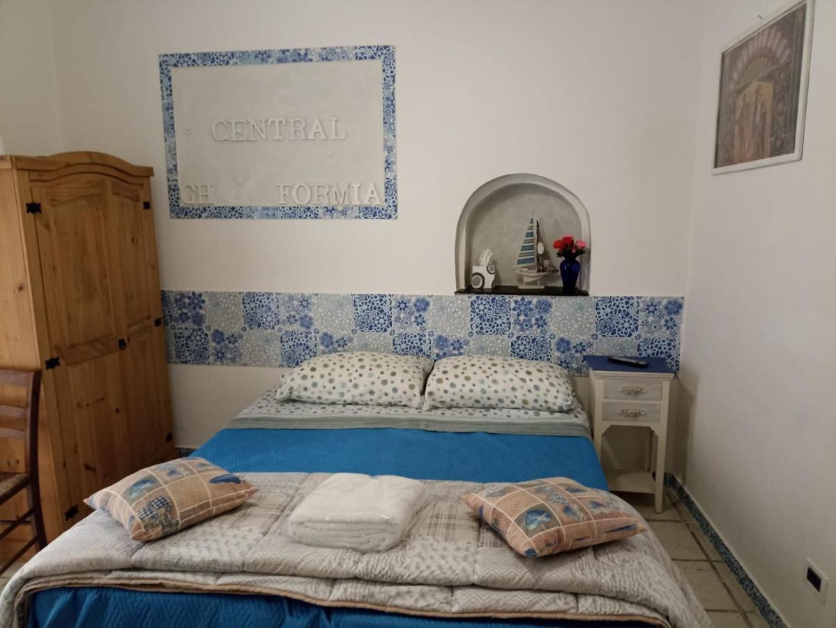 Central Gh Formia Luaran gambar